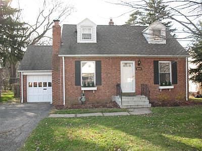 1st image of 30905 Carlton Dr