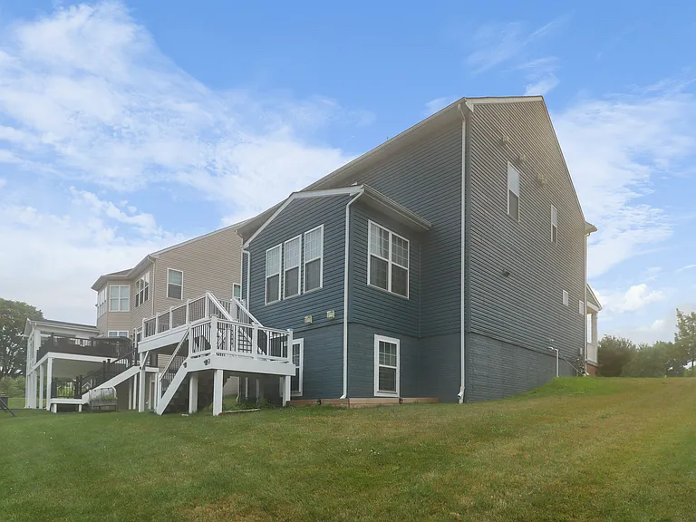 3348 Burton Dr — Photo 19