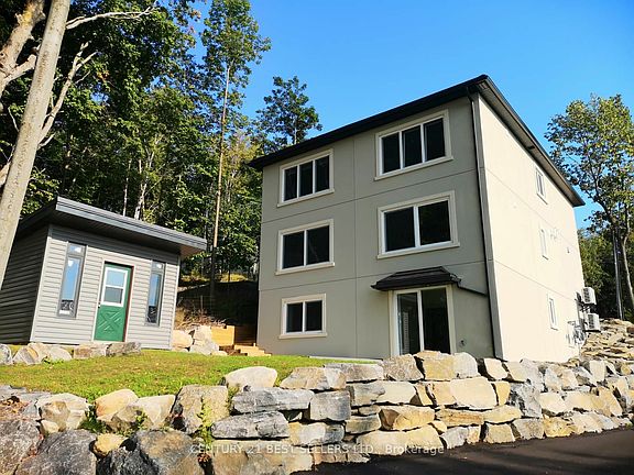 3rd image of 54 Florence St W #2