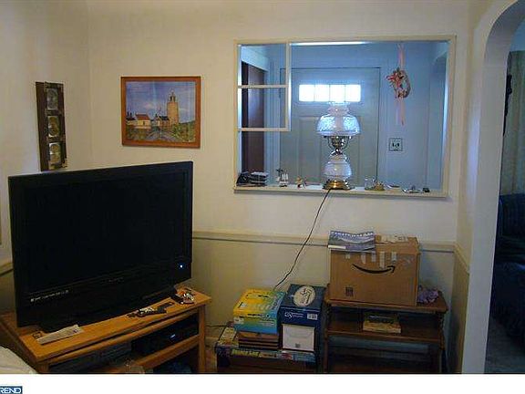 5th image of 318 Tamara Cir