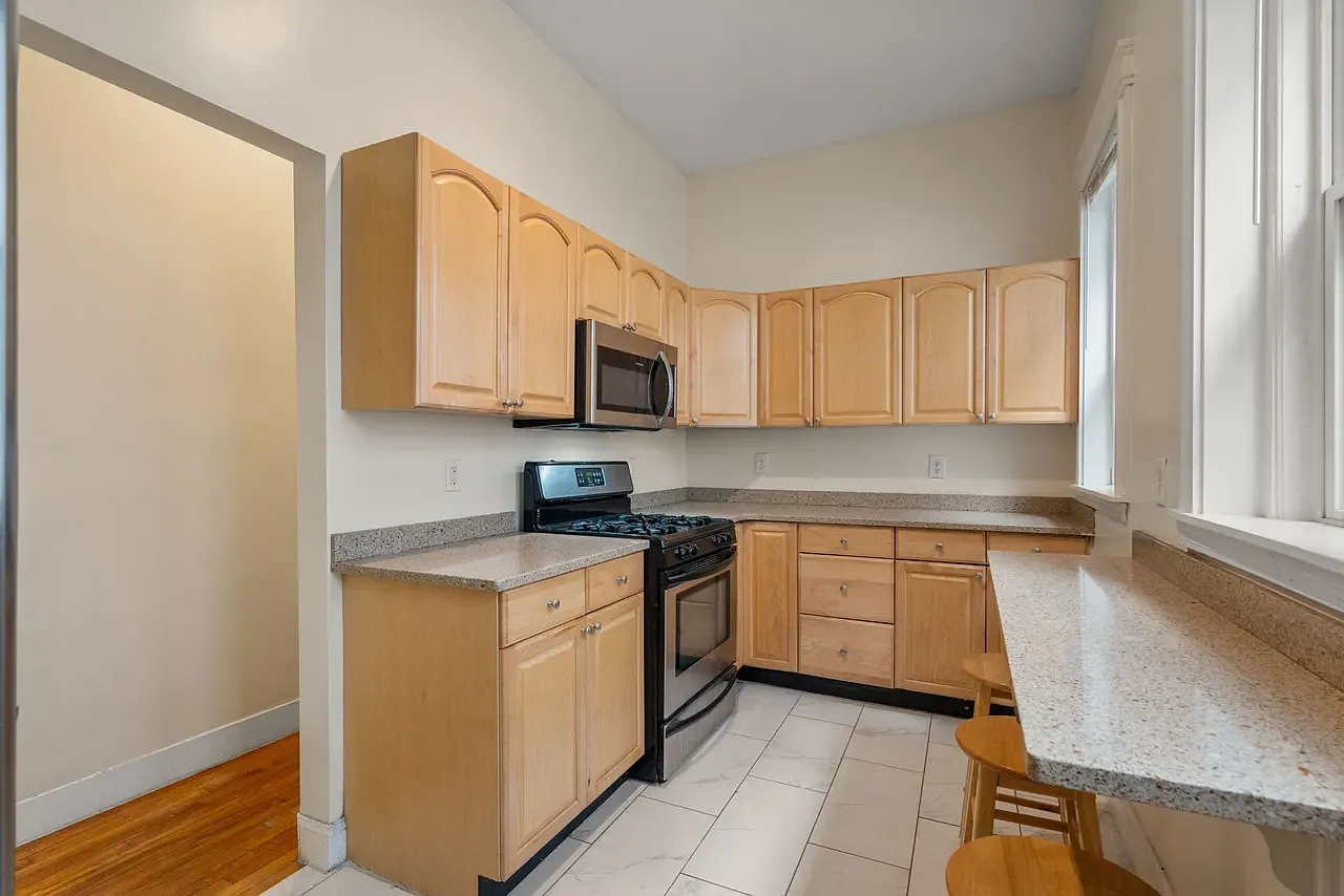 1 bed, $3,800 — Photo 2