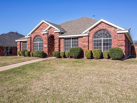 3rd image of 1509 Deer Creek Dr
