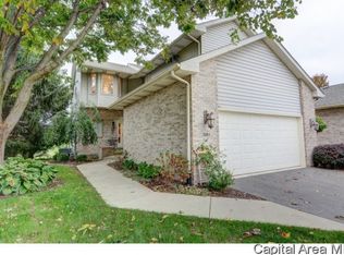 3205 Eagle Watch Dr, Springfield, IL 62711