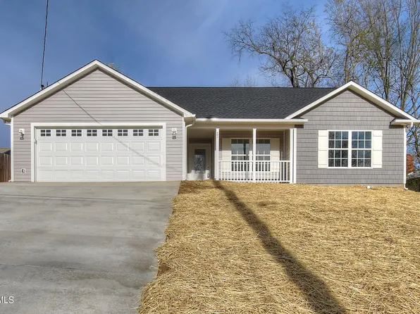 603 S 2nd St, Elizabethton, TN 37643