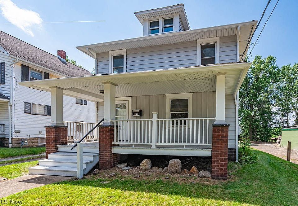 2nd image of 469 E Euclid St