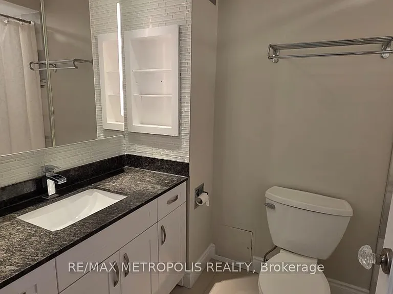 1300 Bloor St #1803 — Photo 8