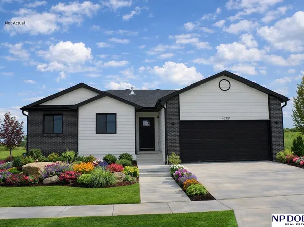 2509 58th St, Lincoln, NE 68524