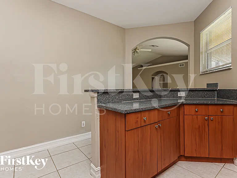 4115 10th St SW — Photo 8