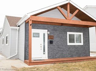 235 N Bywood Ave, Clawson, MI 48017