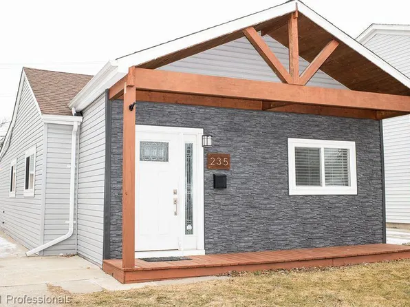 235 N Bywood Ave, Clawson, MI 48017