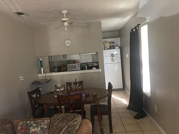 Living Room & Dinning 