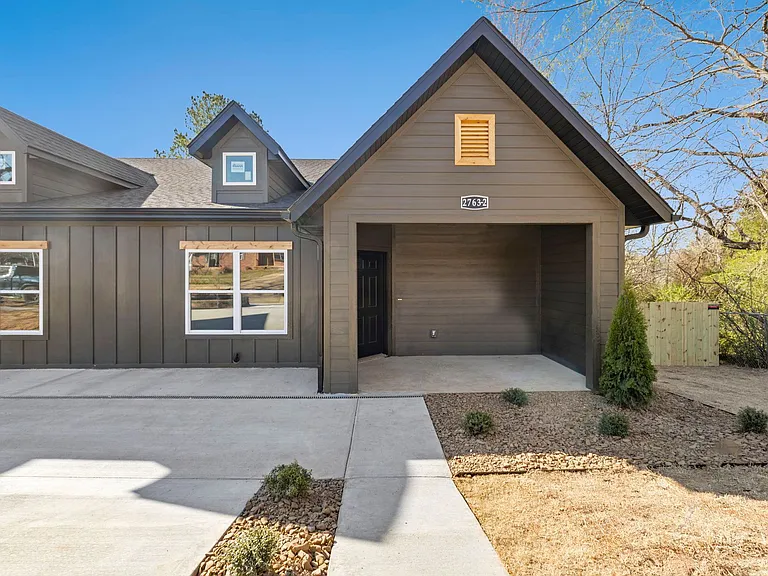 2763 W Rutledge Ln #2 — Photo 3