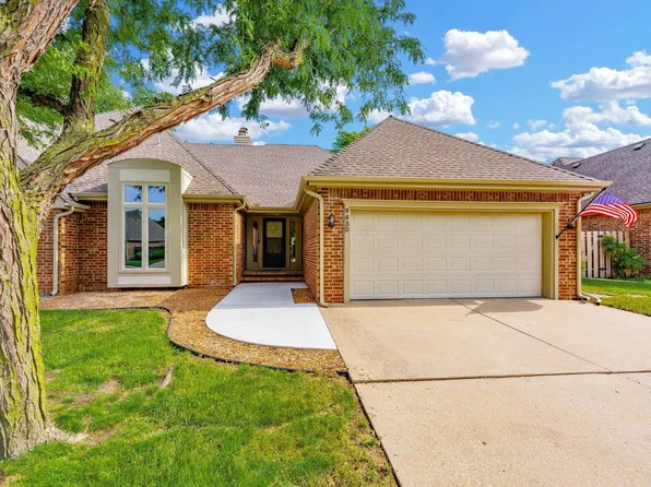 9430 E Bent Tree Cir, Wichita, KS 67226