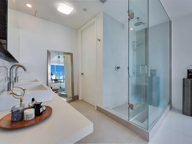 1100 Biscayne Blvd #3205 — Photo 8