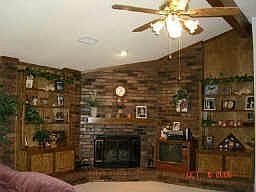 fire place w/built-ins