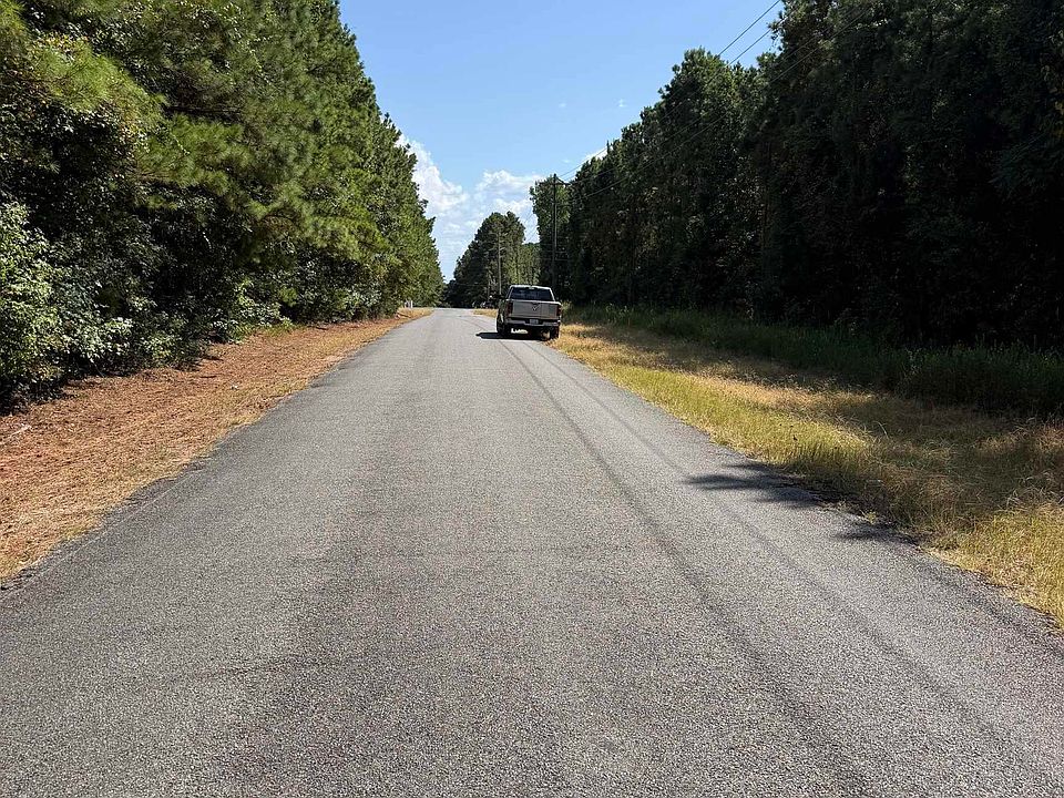 2nd image of 486 Arnold Rd