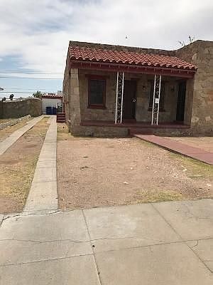 3rd image of 3232 Savannah Ave