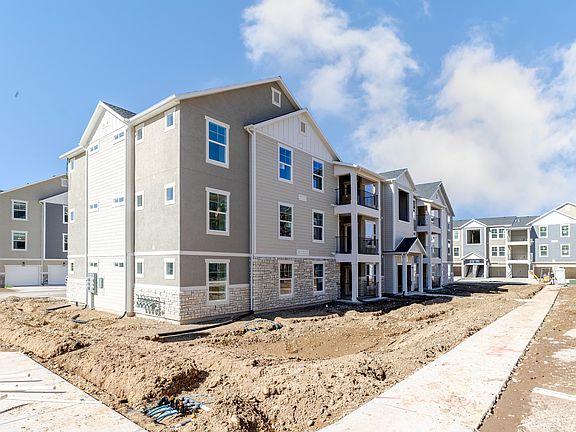 2nd image of 4661 S Poplar Way #R304