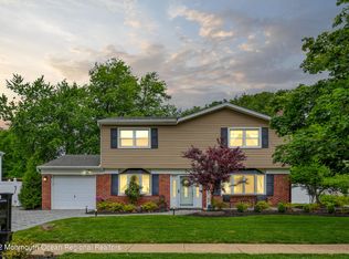 4 Bunkerhill Rd, Hazlet, NJ 07730