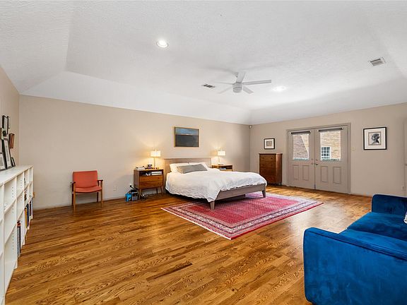 3rd image of 1806 Potomac Dr APT C
