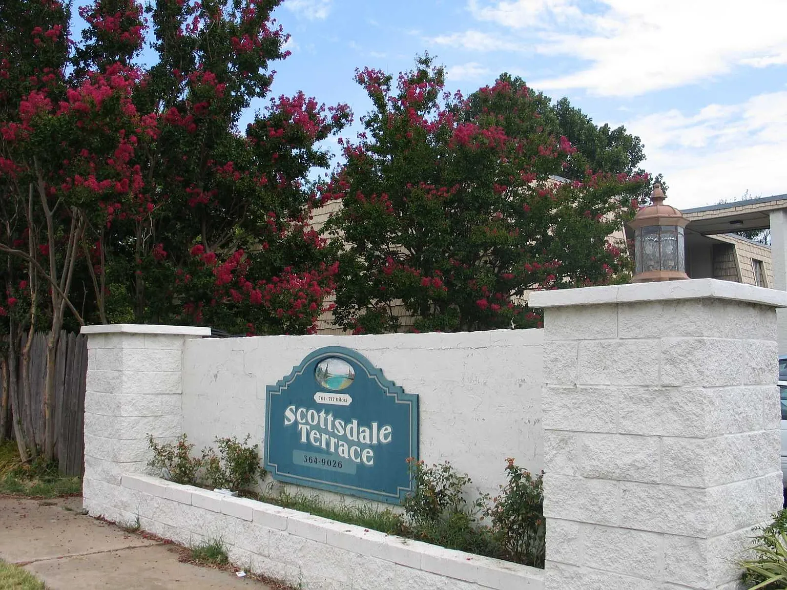 Scotsdale Terrace — Photo 2