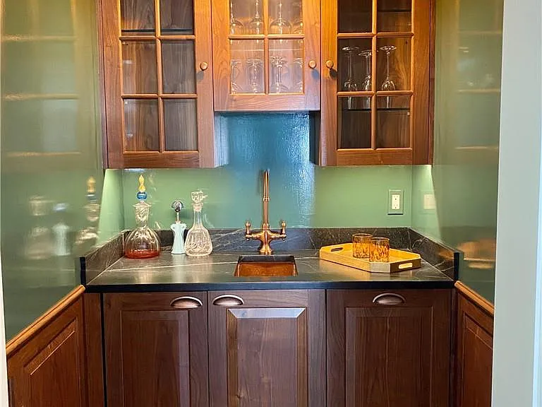333 Hook Rd — Photo 10