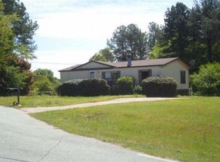 324 Woodridge Dr, Locust Grove, GA 30248