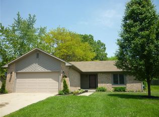 6862 Oak Lake Dr, Indianapolis, IN