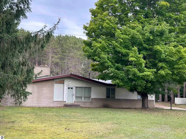 2768 S M 88 Hwy, Bellaire, MI 49615