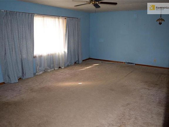 5th image of 2605 S Scott Ave
