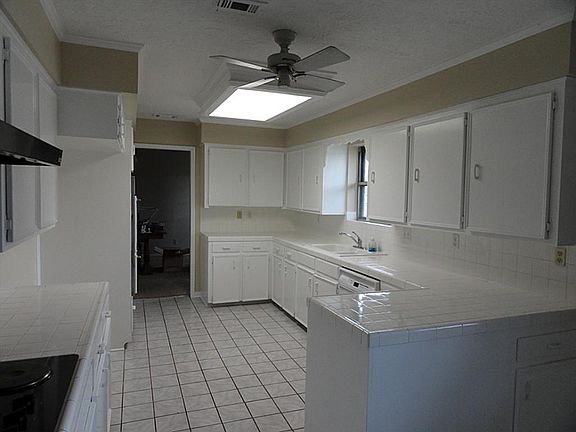 2nd image of 1218 Norwood St