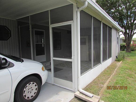 4th image of 10929 Whispering Oaks Cir