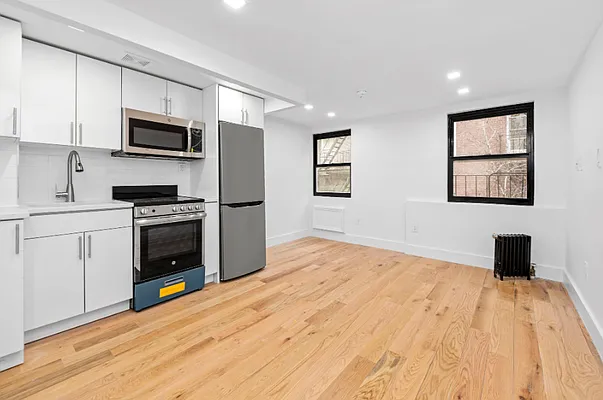 Rented by Compass | media 9