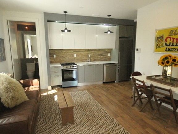 2nd image of 869 Park Pl #04GA