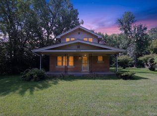 26275 Pennsylvania Rd, Brownstown, MI 48174