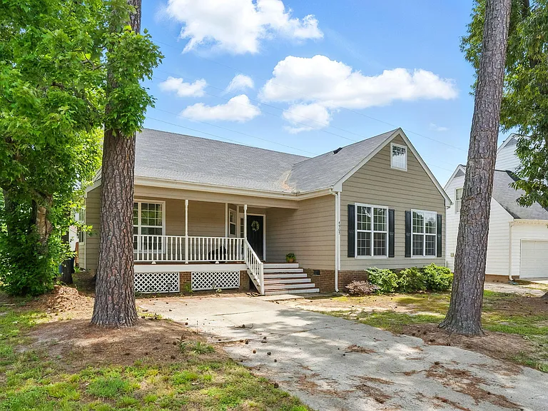 4905 Knightsbridge Way — Photo 1