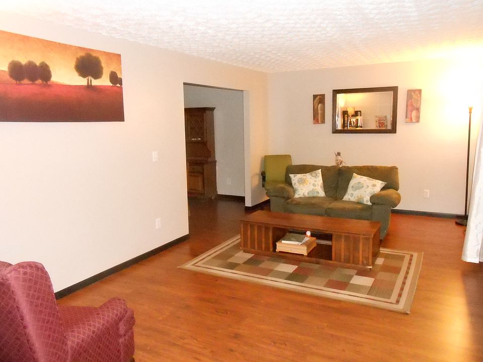 1st image of 4898 Greengate Dr