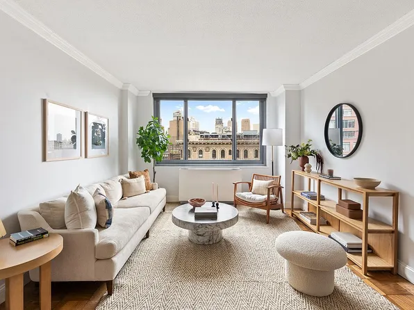 2025 Broadway #17F, New York, NY 10023