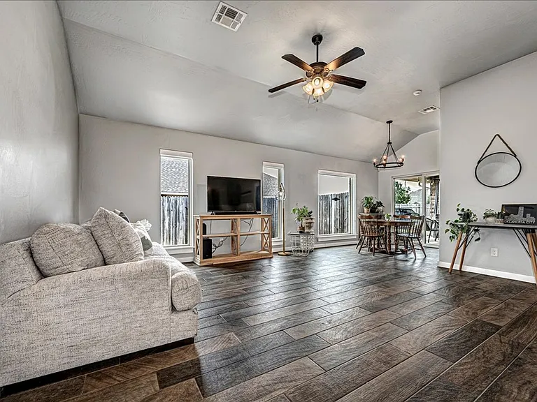 10300 Glover River Dr — Photo 6