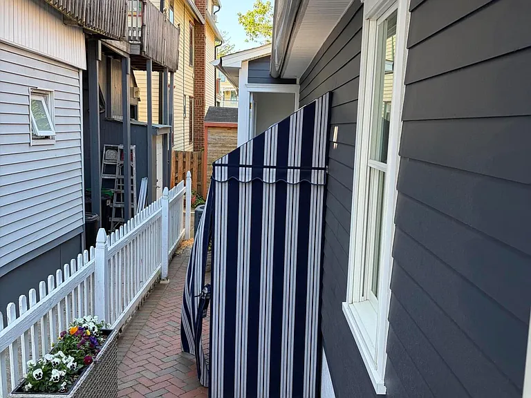 82 Abbott Ave — Photo 8