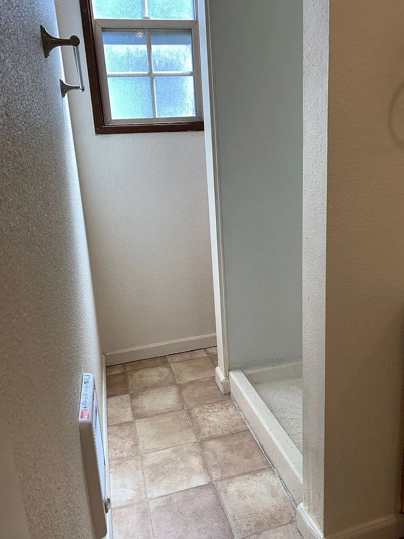 Harborview Apartments — Photo 4