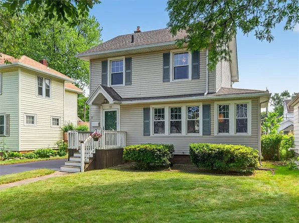 55 Morville Dr, Rochester, NY 14615