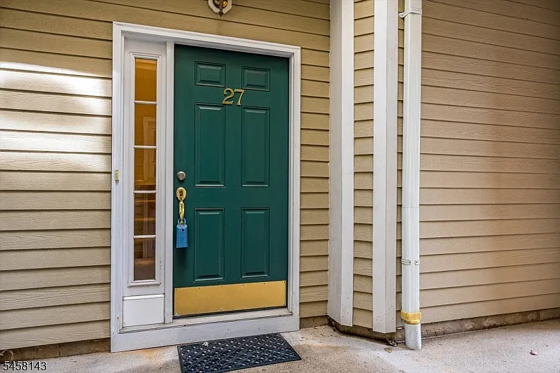 2 bed, 2.5 bath, 1807 sqft, $3,950 — Photo 2