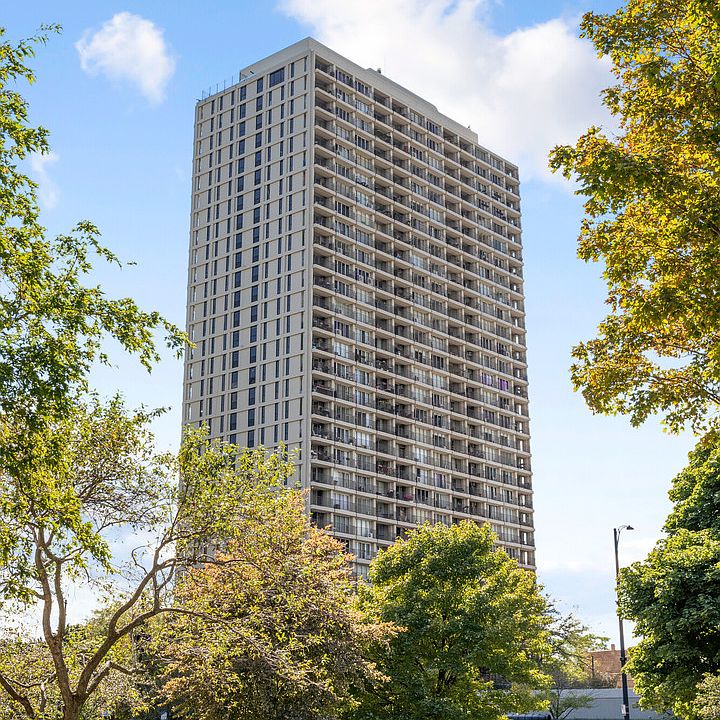 1st image of 1960 N Lincoln Park W APT 2106