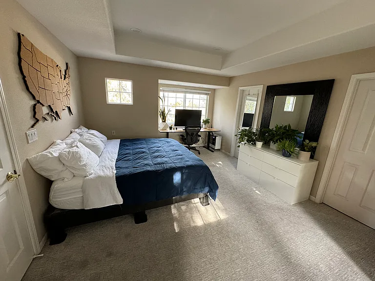 821 Moraga Dr — Photo 10