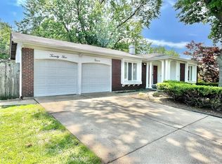 2512 Rhapsody Ln, Florissant, MO 63031