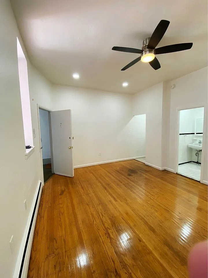 322 South 11th Street — Photo 4