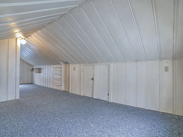 525 E Eckman St — Photo 12
