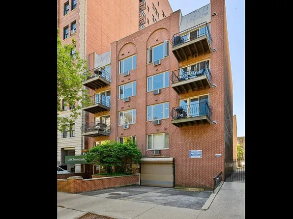 435 W Oakdale Ave APT 2F, Chicago, IL 60657