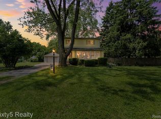 6732 Beech Daly Rd, Taylor, MI 48180